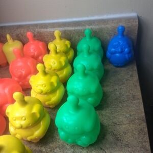 Vintage 80s Fisher Price-Snap-Lock Beads-Pop Beads Lot of 22 Animals 1984 USA